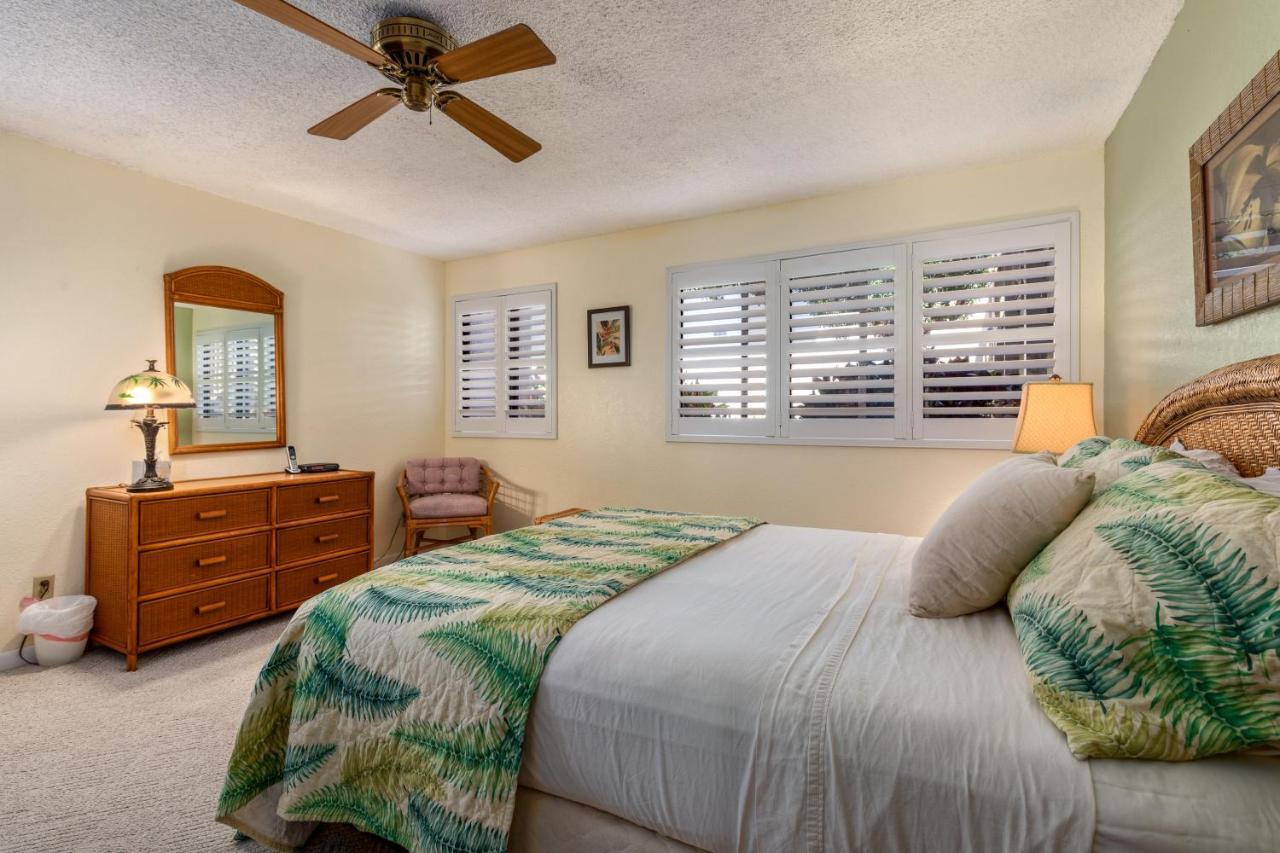 Oceanfront Complex With 2 Pools, Tennis Courts, And Expansive Ocean Views - 10-104 Kailua-Kona Exterior photo
