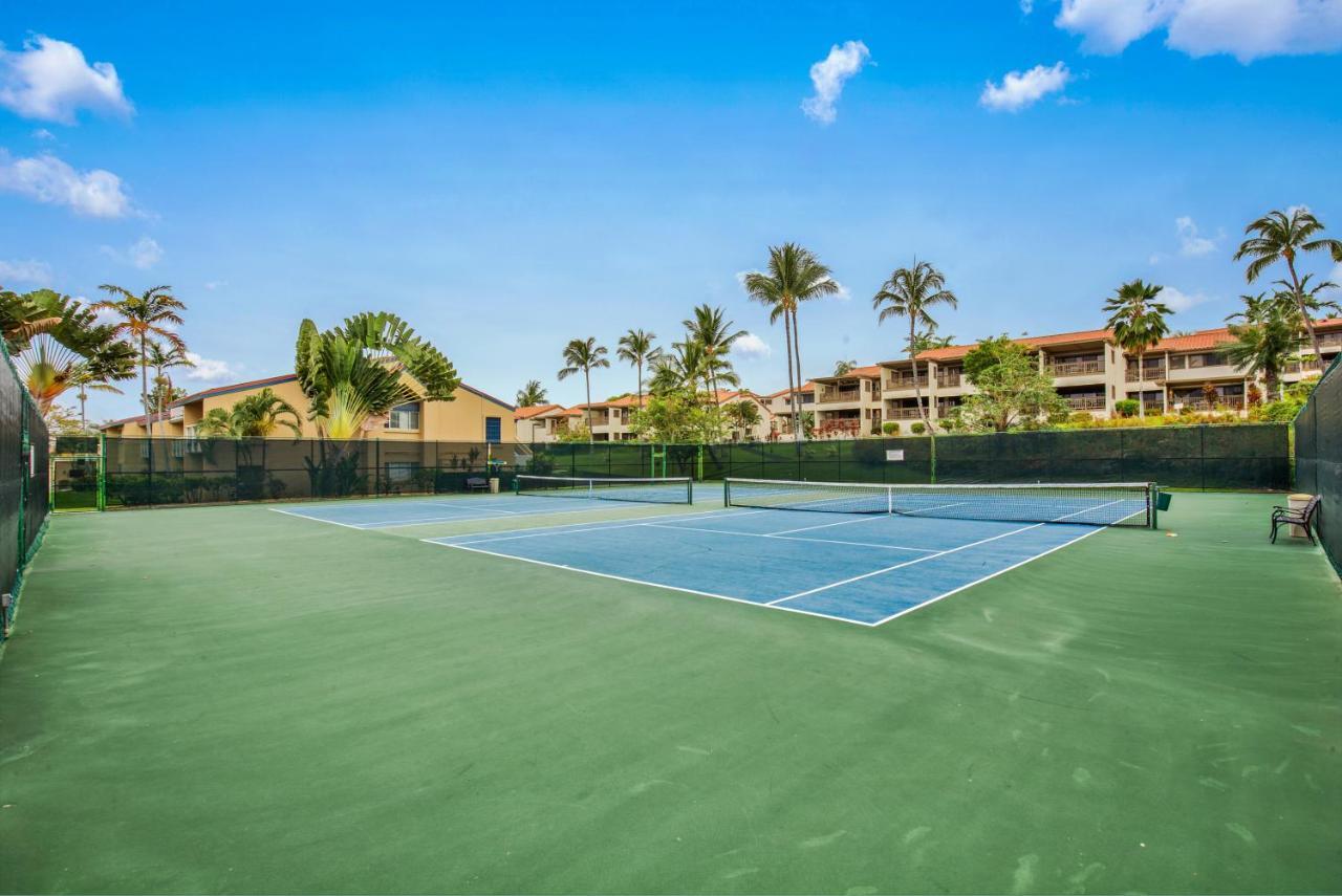Oceanfront Complex With 2 Pools, Tennis Courts, And Expansive Ocean Views - 10-104 Kailua-Kona Exterior photo